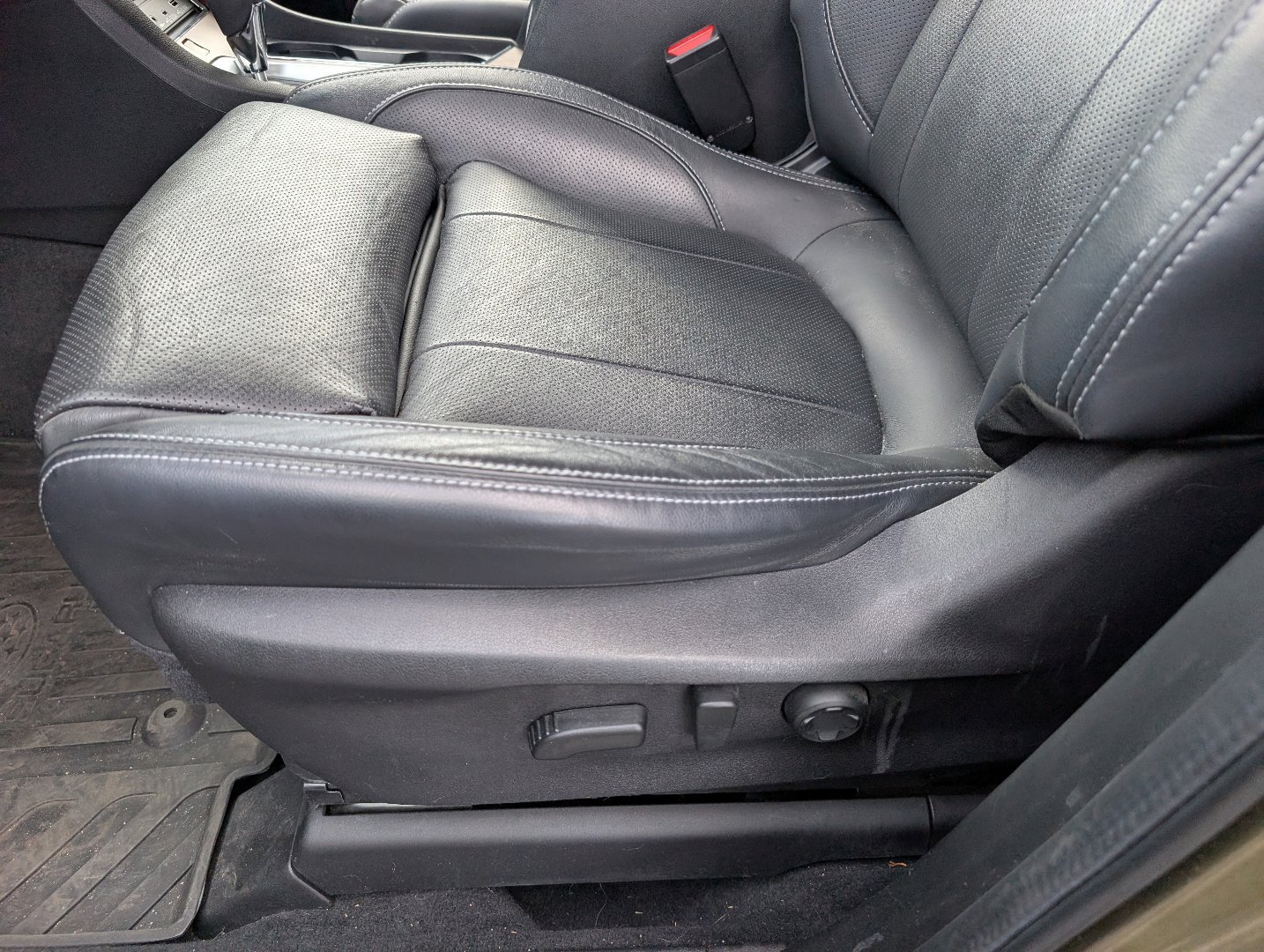 Used 2023 Autumn Green Metallic Subaru Touring image 21