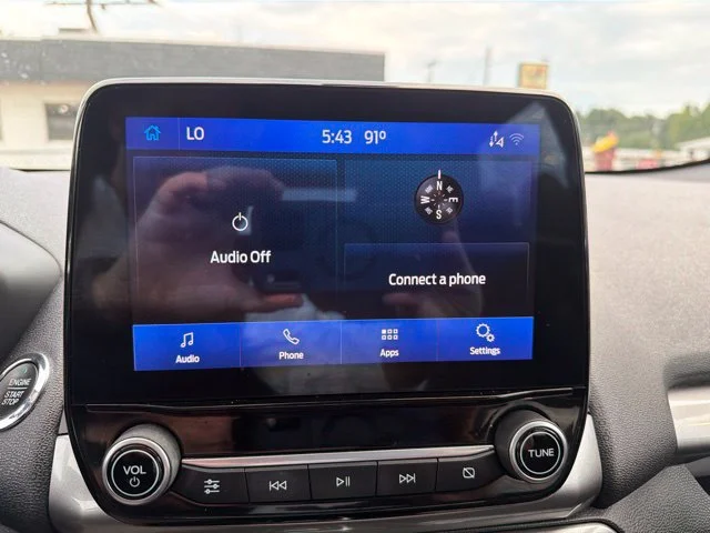 Used 2021 Black Ford SE image 19