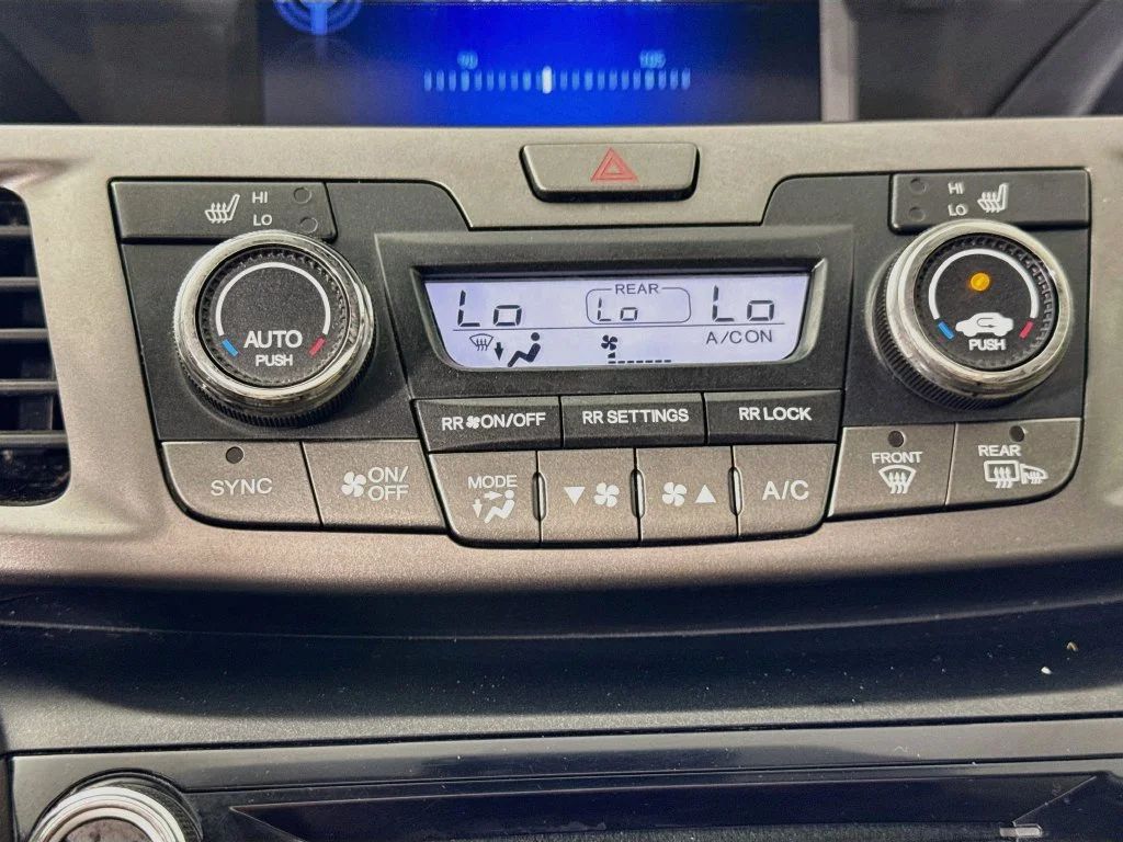 Used 2015 White Honda EX-L image 18