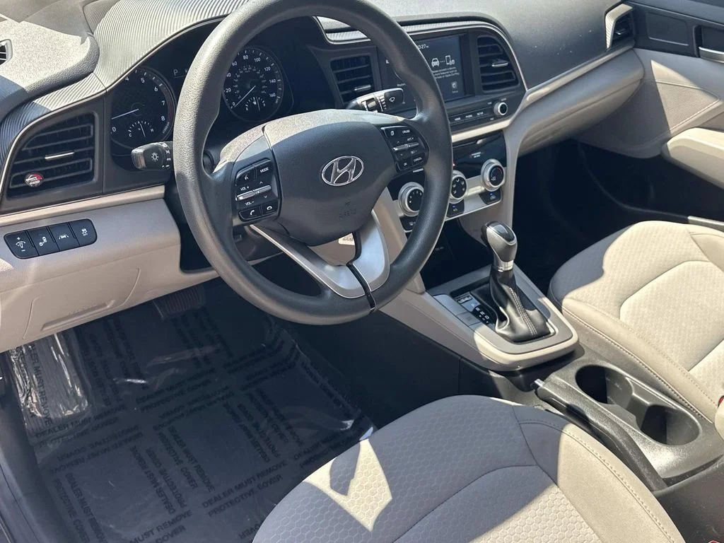 Used 2019 Gray Hyundai SEL image 2