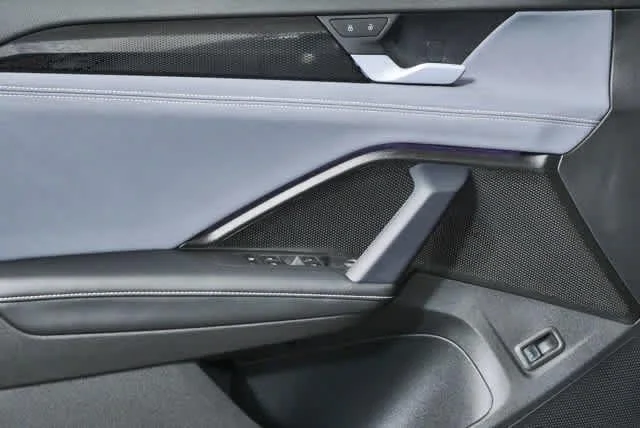 New 2026 Platinum Gray Metallic Volkswagen SE image 6