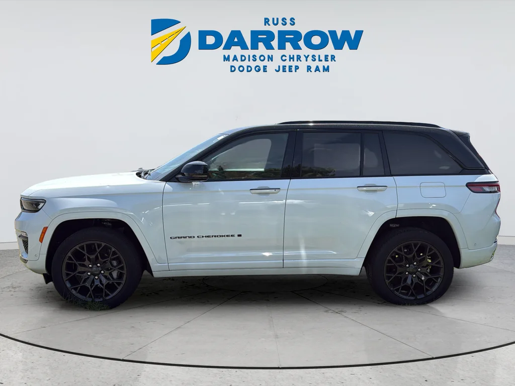 New 2025 Bright White Clear-Coat Exterior Paint Jeep Summit Reserve image 3