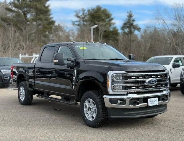 2026 Ford Super Duty F-350® XLT