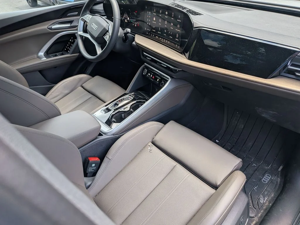 Used 2025 White Audi 2.0T Premium Plus image 37