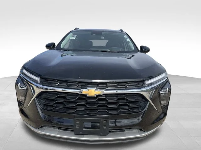 Used 2025 Black Chevrolet LT image 3
