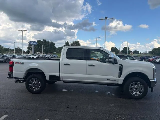 New 2026 Star White Metallic Tri-Coat Ford F-250® Lariat® image 38