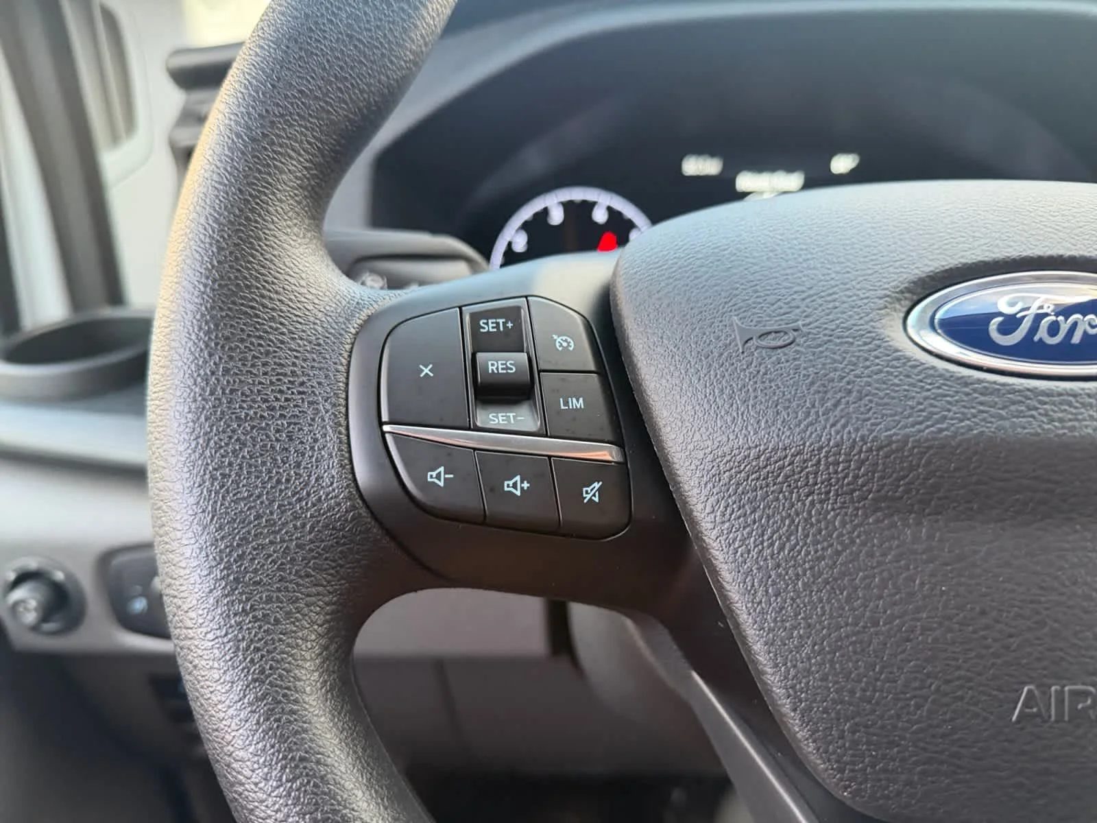 2025 Ford Transit Van Base - Photo 28