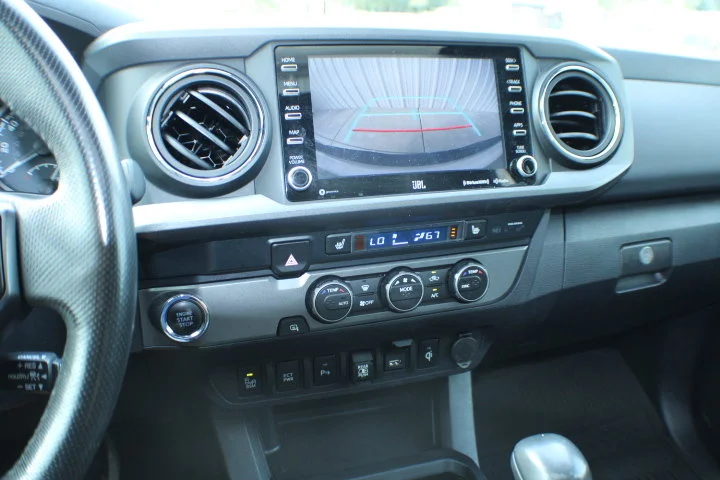 Used 2022  Toyota  image 13