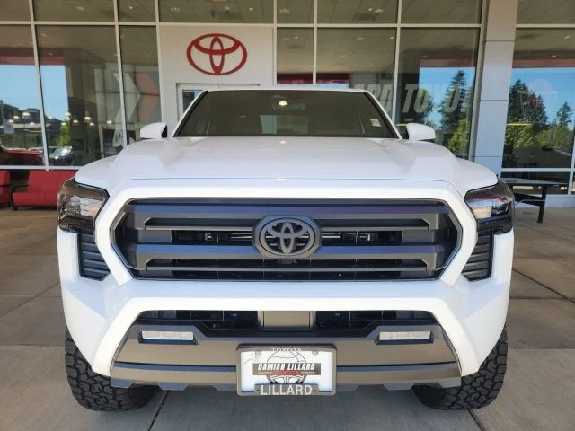 New 2026 Ice Cap Toyota SR5 image 5