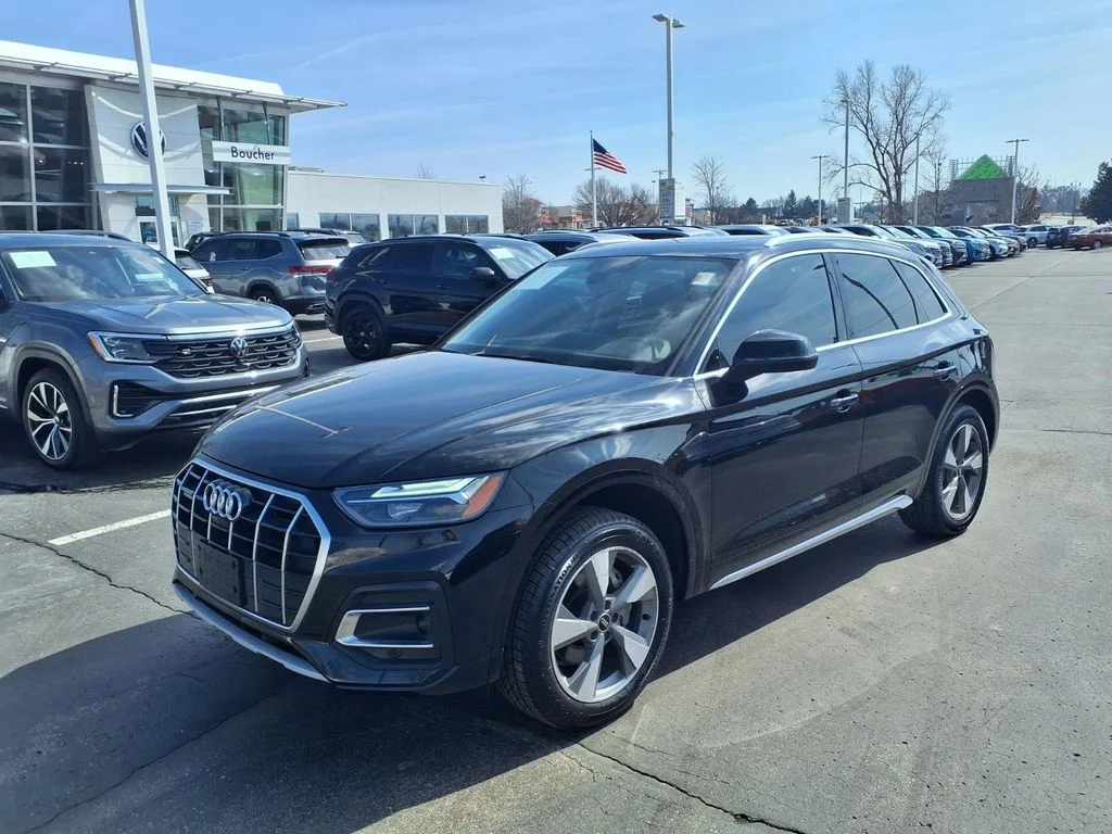 Used 2023 Mythos Black Metallic Audi 40 Premium Plus image 4
