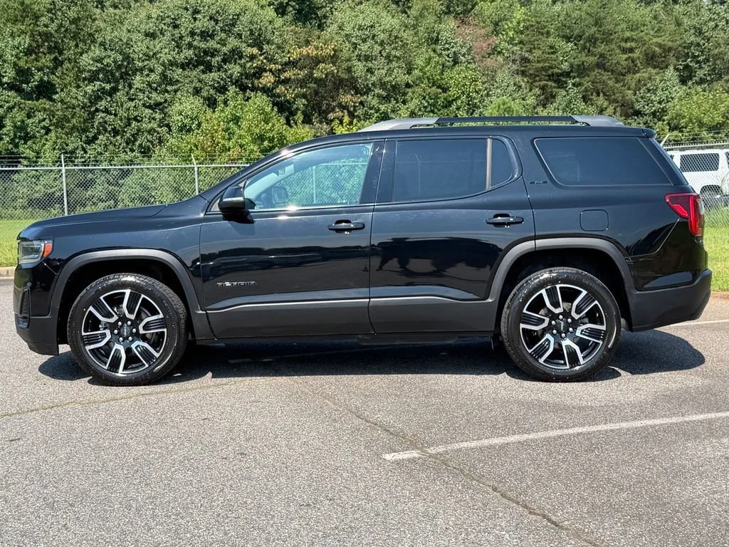 Used 2021 EBONY TWILIGHT METALLIC GMC SLE image 35