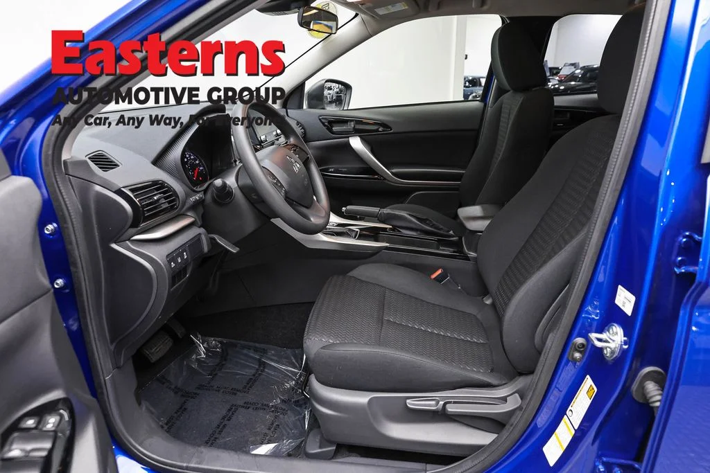 Used 2026 Blue Mitsubishi LE image 14
