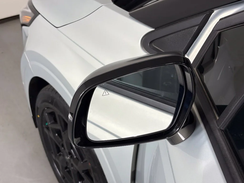 Used 2025 White Kia SX Prestige image 13
