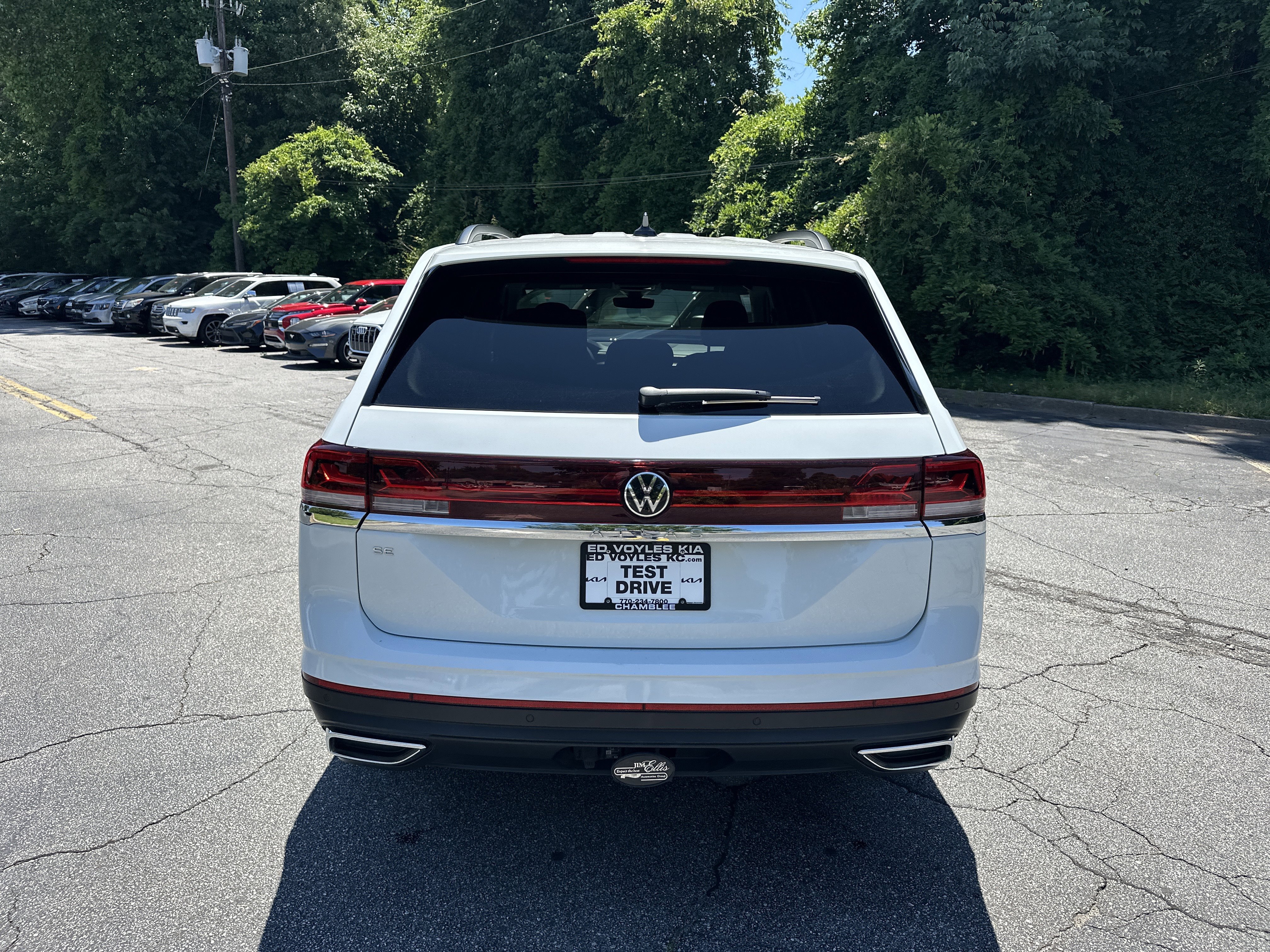 Used 2024 Pure White Volkswagen 2.0T SE w/Technology image 7