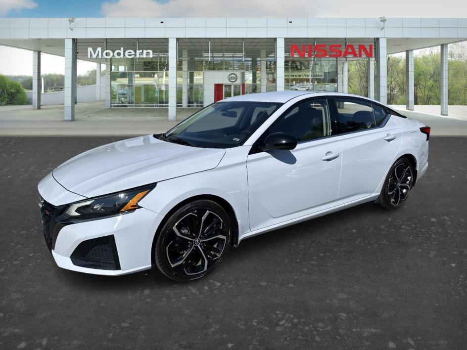 Used 2024 Gray Sky Pearl Nissan 2.5 SR image 1