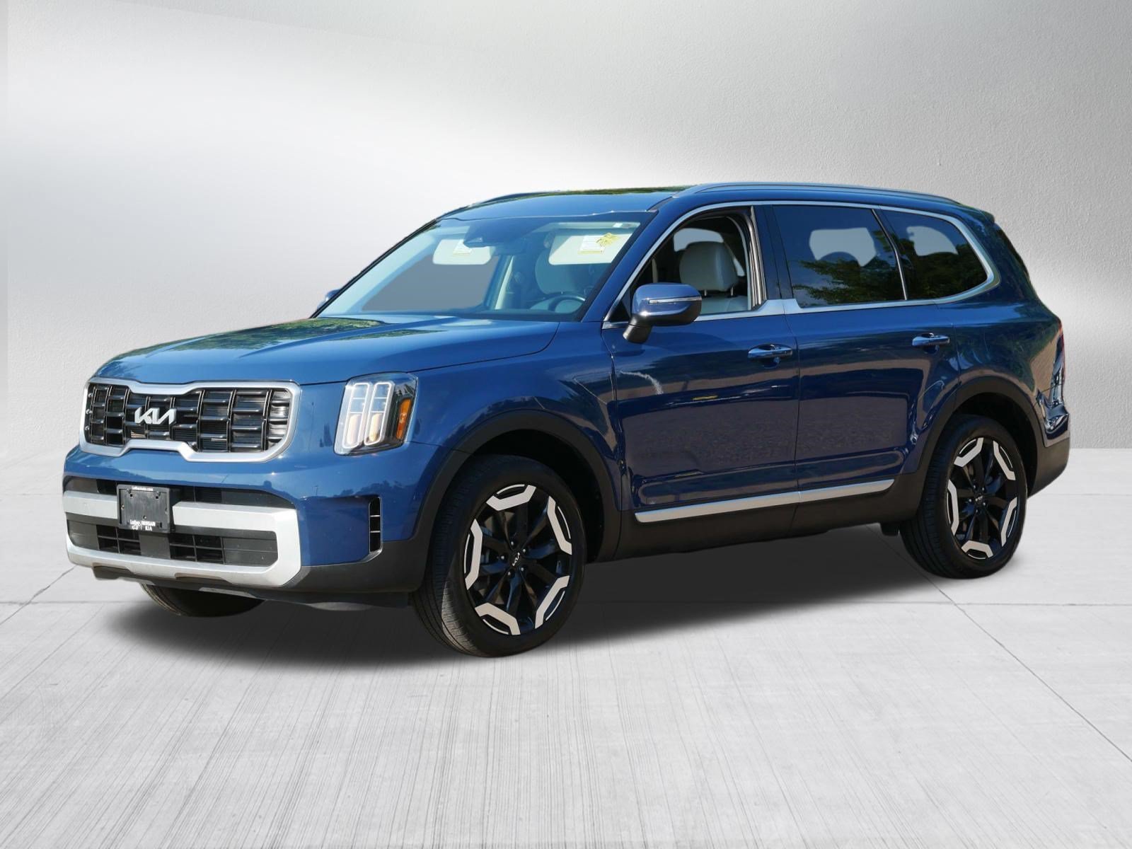 Used 2024 Midnight Lake Blue Kia S image 3