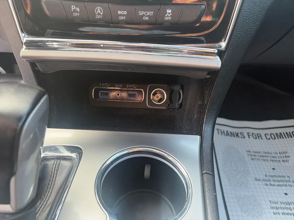 Used 2021 Blue Jeep Limited image 34