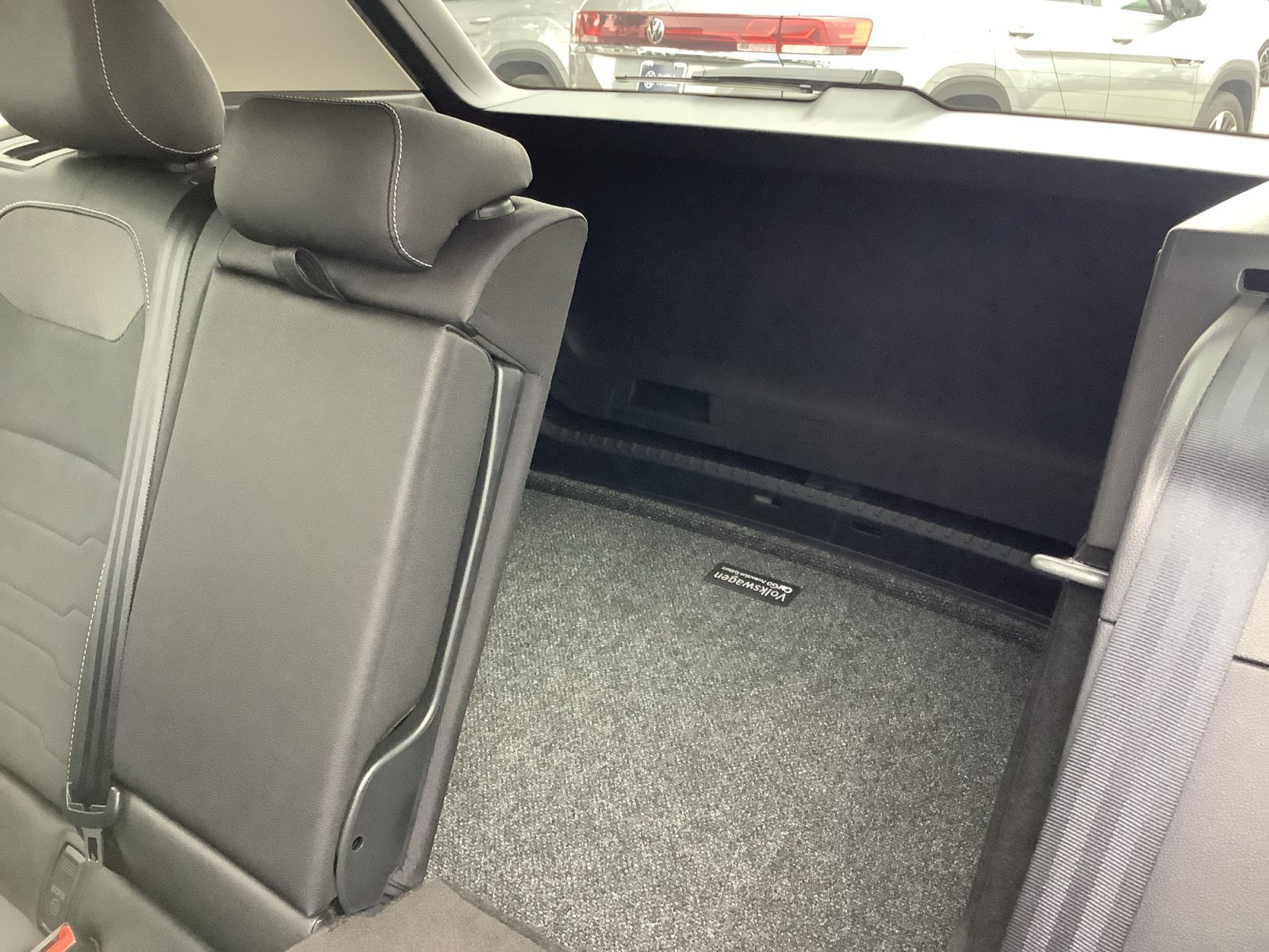 New 2026 Platinum Gray Metallic Volkswagen SE image 23