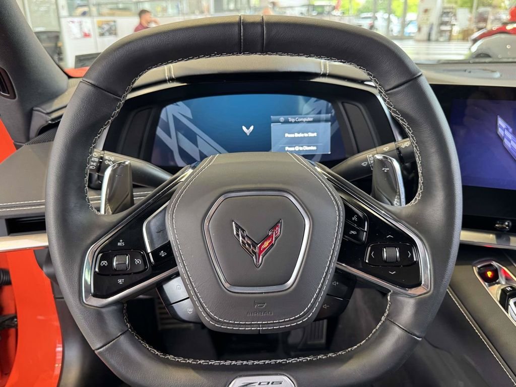 Used 2025 Orange Chevrolet Z06 image 3