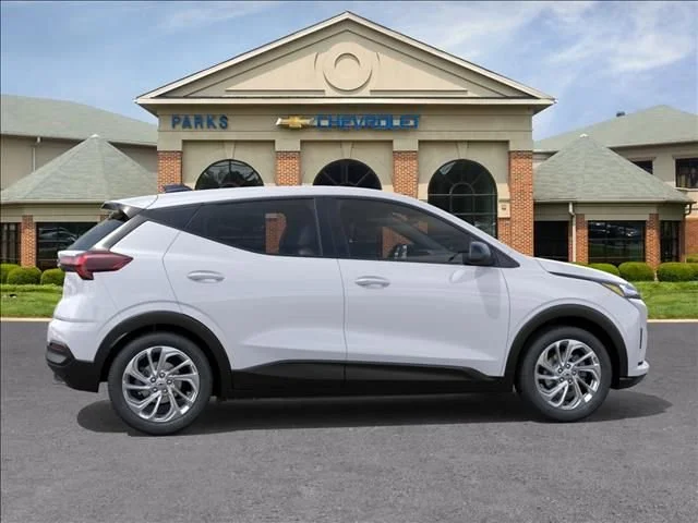 2027 Chevrolet Bolt LT - Photo 6
