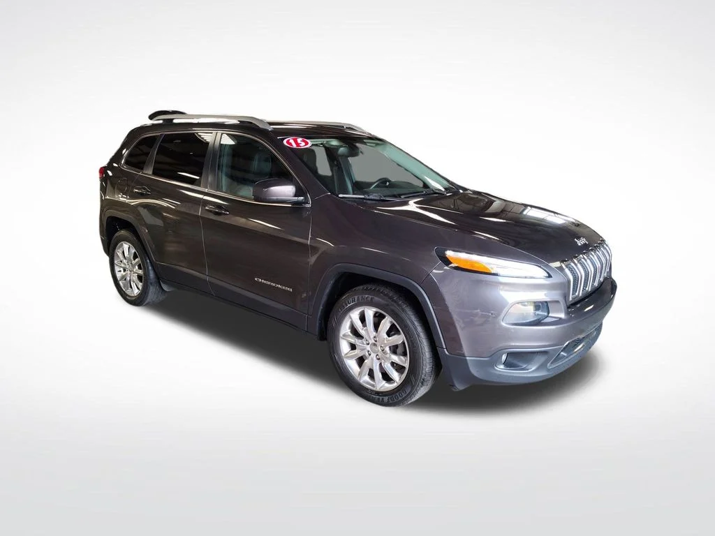 Used 2015 Gray Jeep Limited image 8