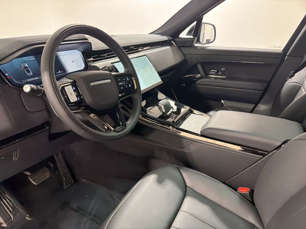 New 2026 Charente Grey Land Rover Dynamic SE image 10