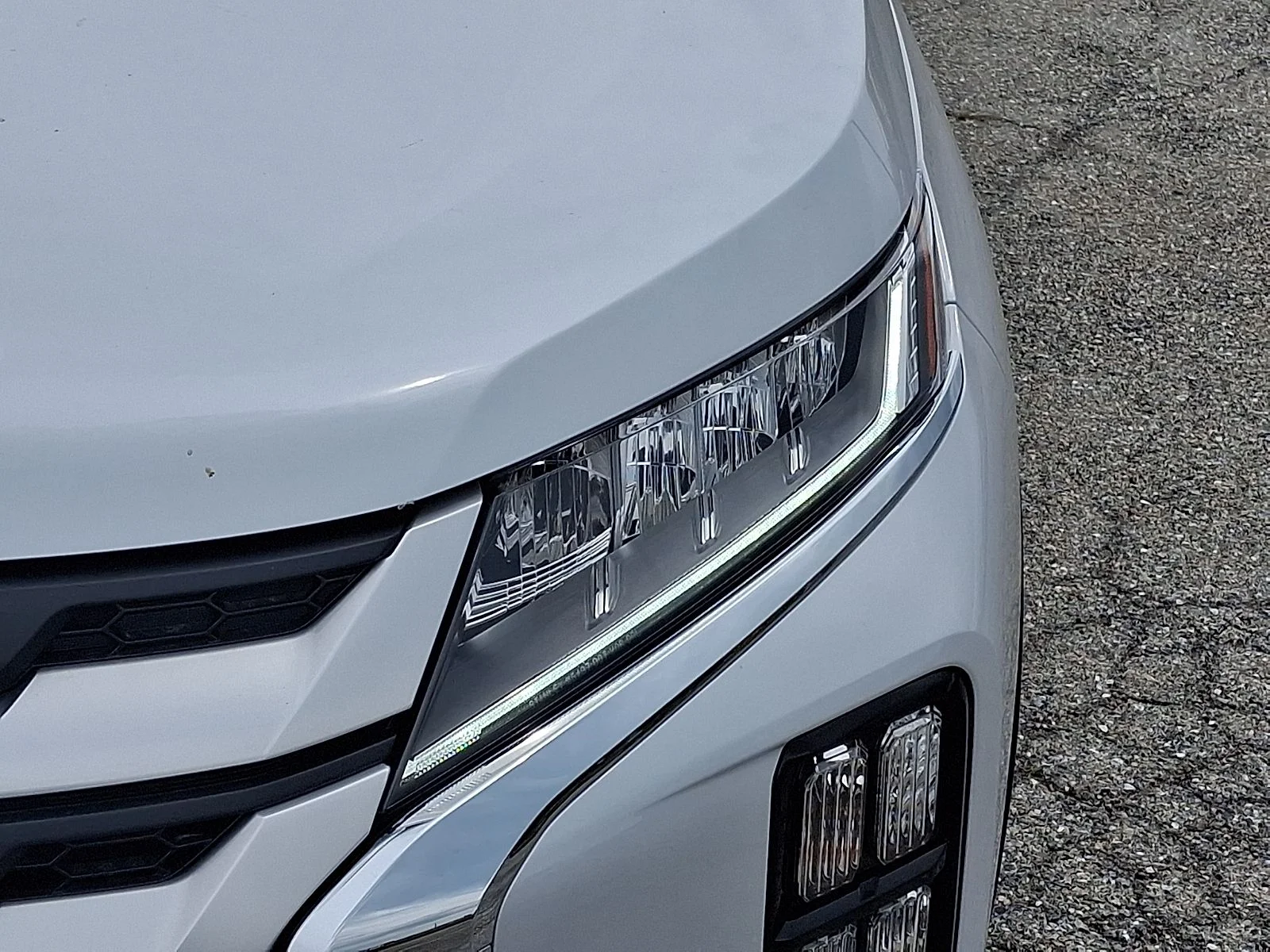 New 2026 White Mitsubishi 2.0 ES image 10