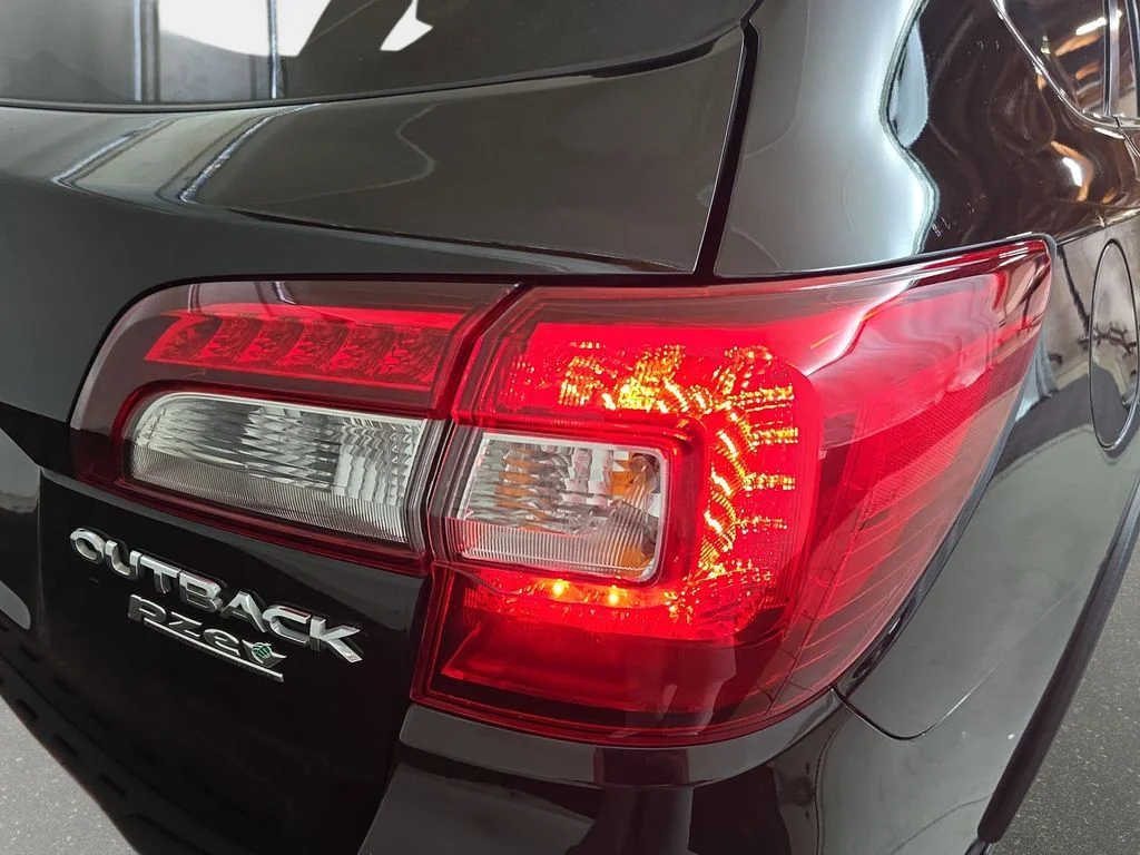 Used 2017 Black Subaru 2.5i image 32