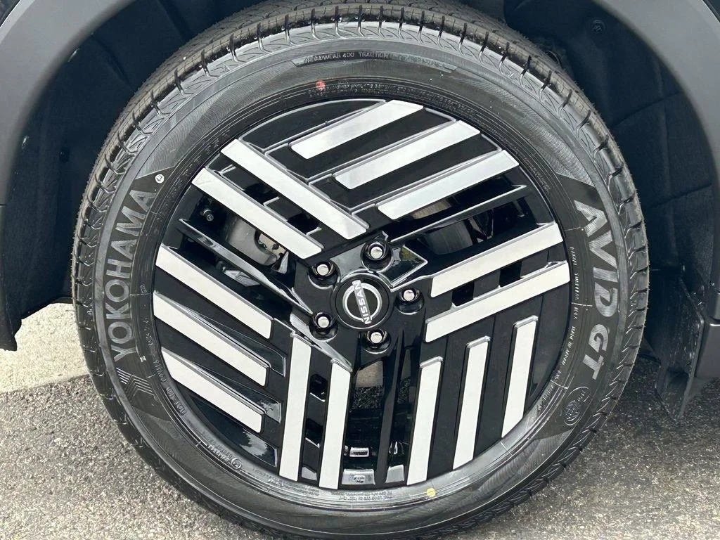 New 2026 Black Diamond Pearl Nissan SV+ image 7
