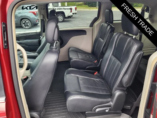 Used 2014 Red Chrysler Touring image 13