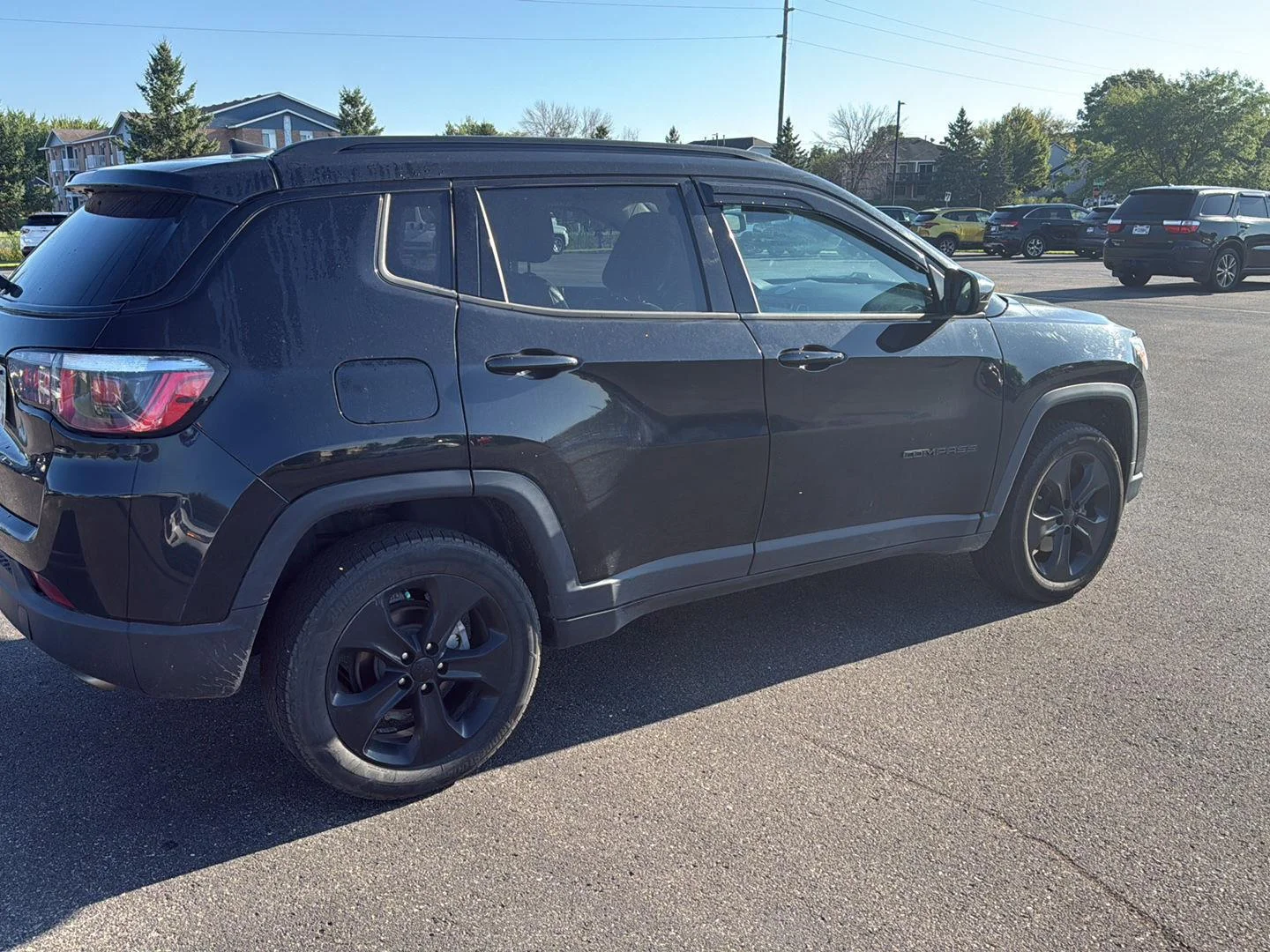 Used 2020 Diamond Black Crystal Pearlcoat Jeep Altitude image 4