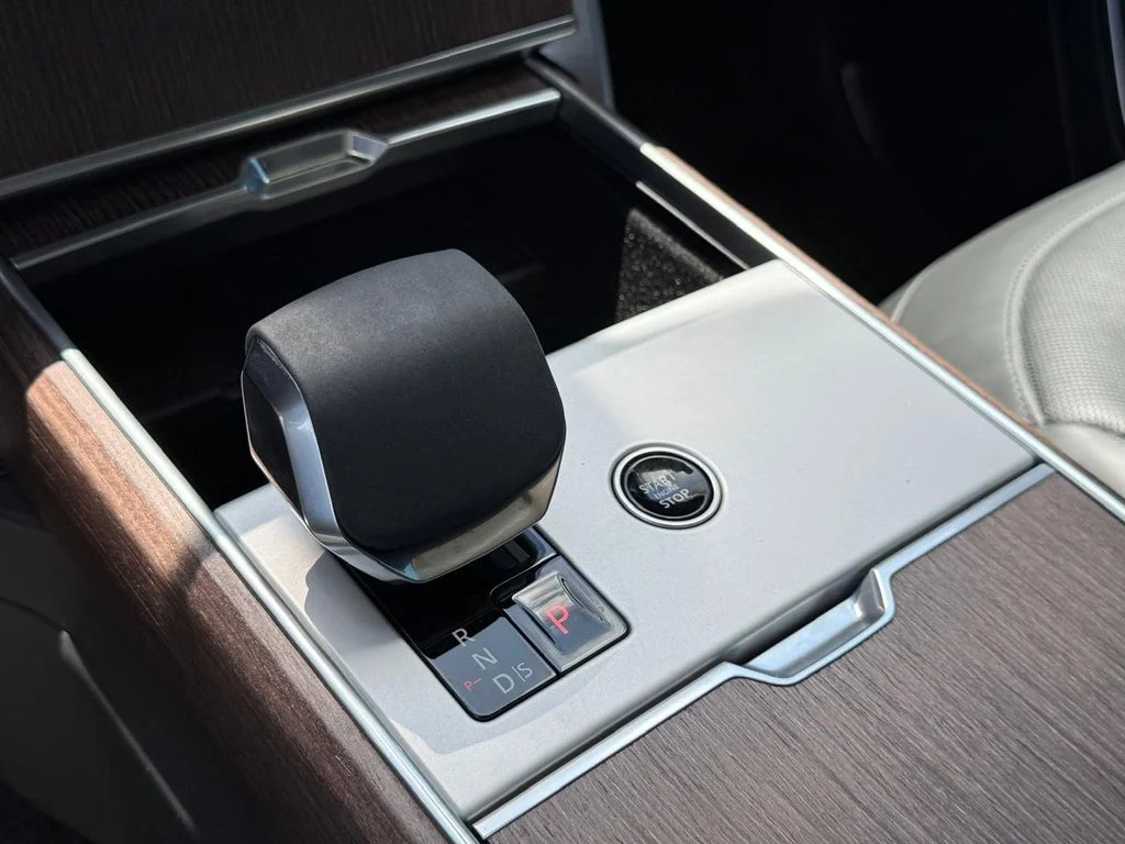 2024 Land Rover Range Rover SE - Photo 32