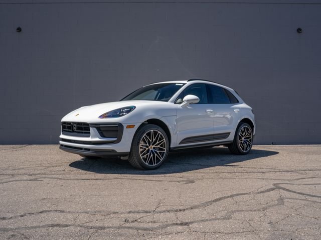 2026 Porsche Macan Base