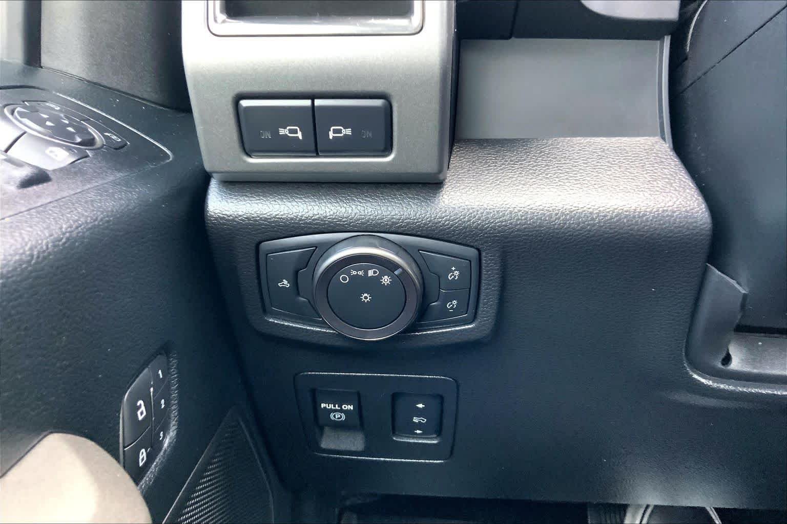 Used 2019 Oxford White Ford Raptor image 34