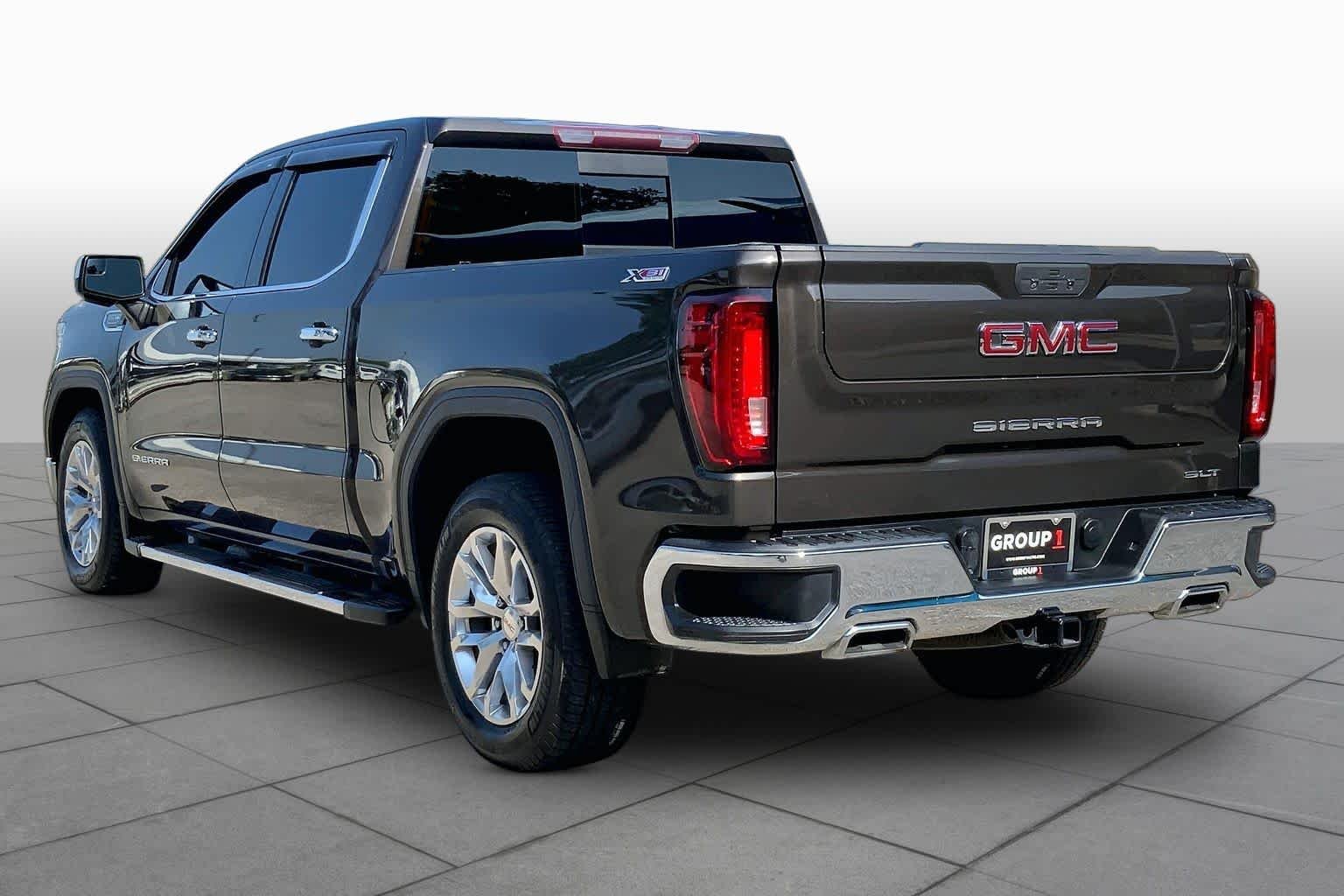 Used 2021 Brownstone Metallic GMC SLT image 12