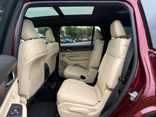 New 2026 Velvet Red Pearl-Coat Exterior Paint Jeep Limited image 28
