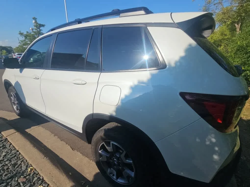 Certified Used 2022 Platinum White Pearl Honda TrailSport image 6