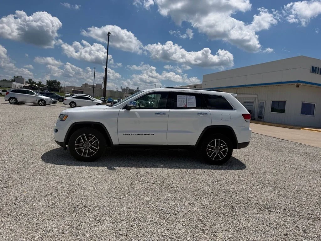 Certified Used 2022 White Jeep Limited image 6