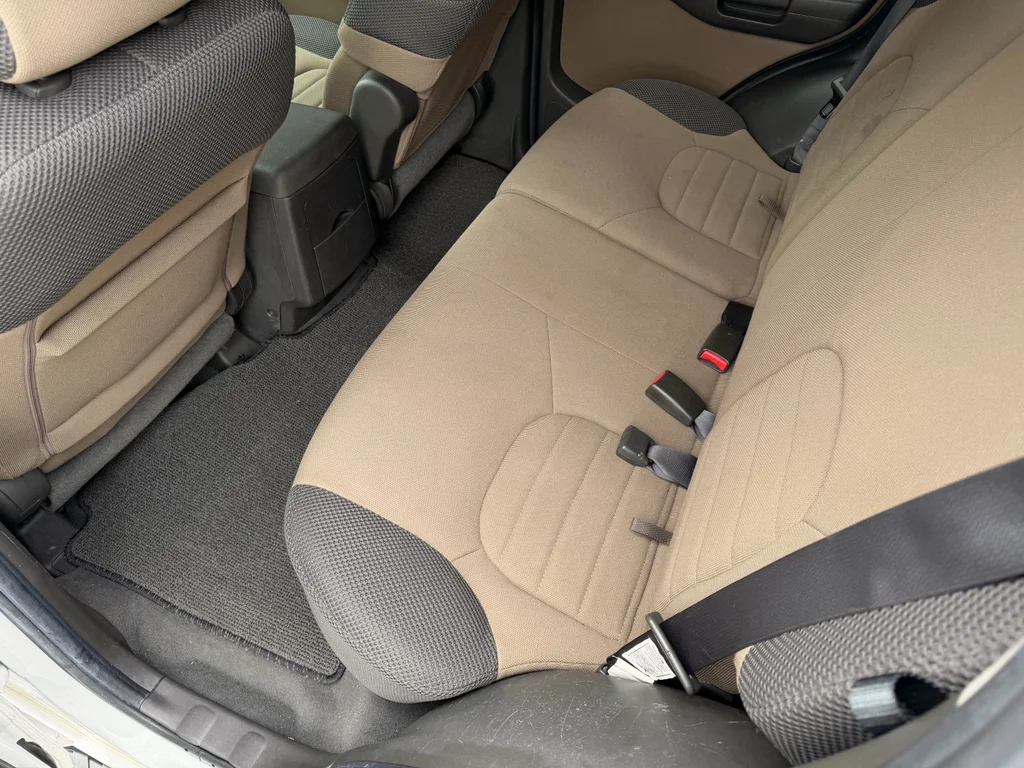 Used 2007 Avalanche Nissan S image 19
