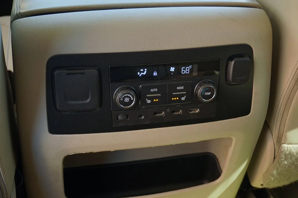 Used 2017 White GMC Denali image 26