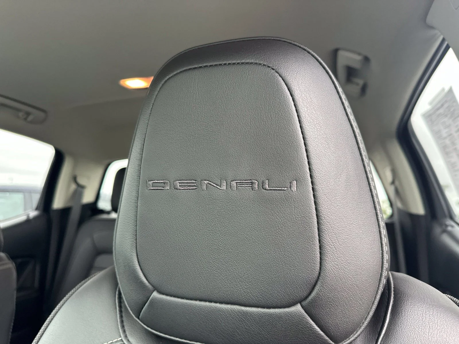 2022 GMC Canyon Denali - Photo 16