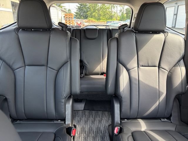 New 2026 MAGNETITE GRAY METALLIC Subaru Limited 7-Passenger image 22