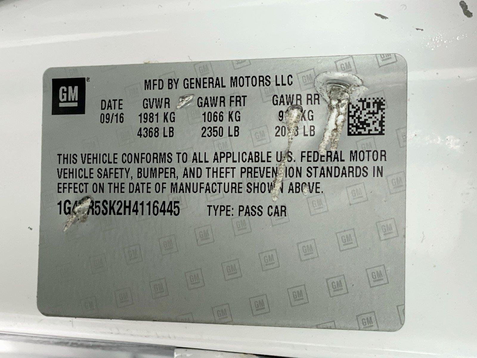 Used 2017 SUMMIT WHITE Buick Sport Touring image 33