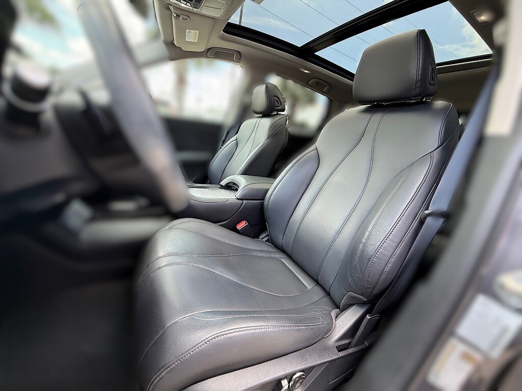 Used 2021  Acura Base image 9