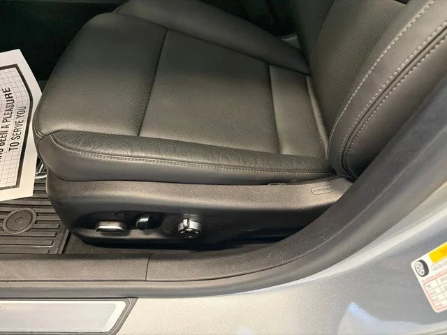 Used 2025 Silver Cadillac Premium Luxury image 17