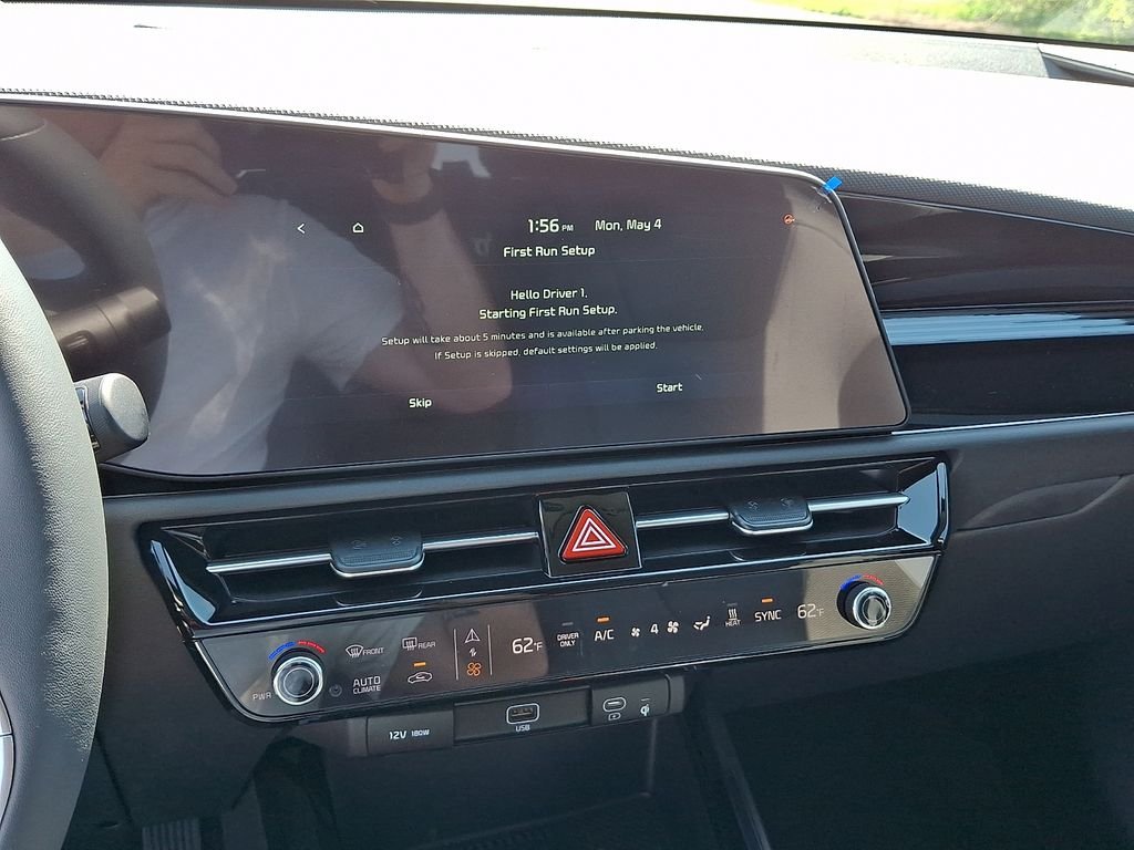 New 2026 Black Kia Wind image 8