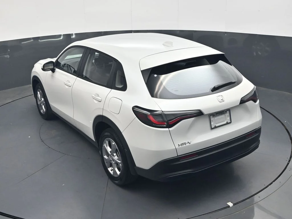 Used 2023 Platinum White Pearl Honda LX image 25