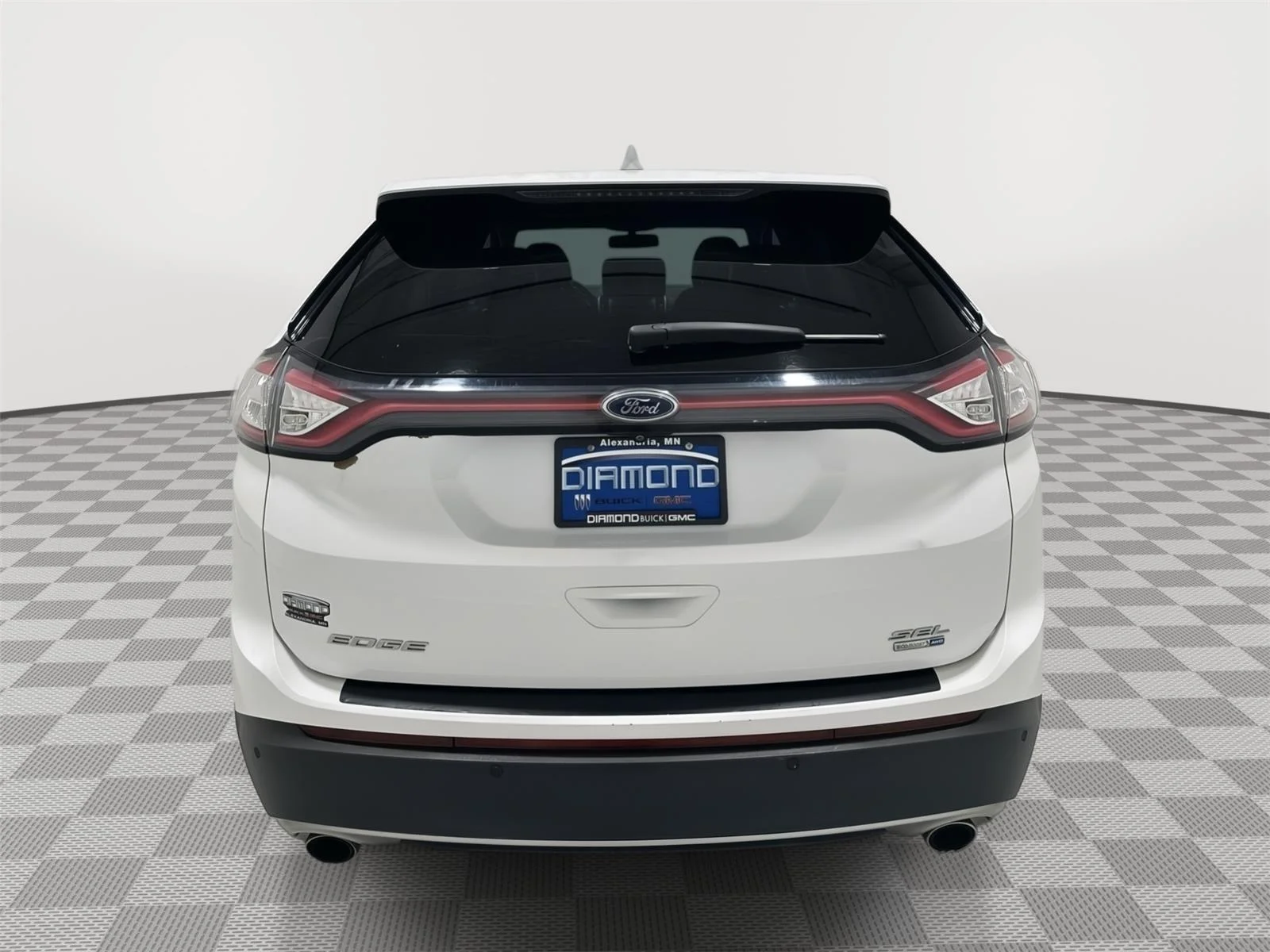 Used 2016 Oxford White Ford SEL image 4