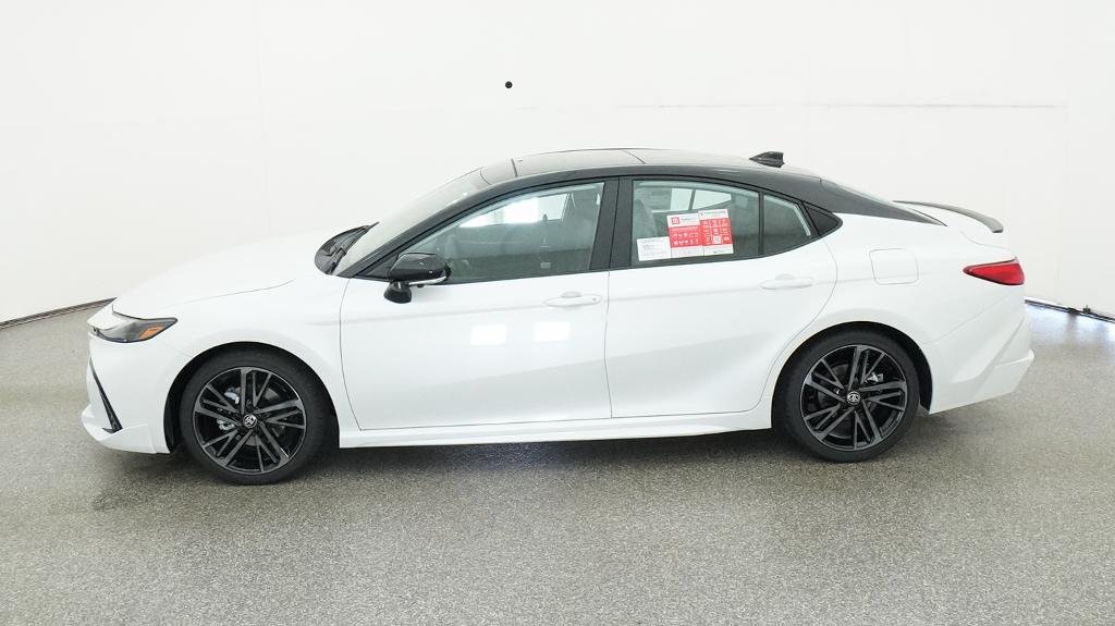 New 2026 Wind Chill Pearl with Midnight Black Metallic roof Toyota XSE image 33