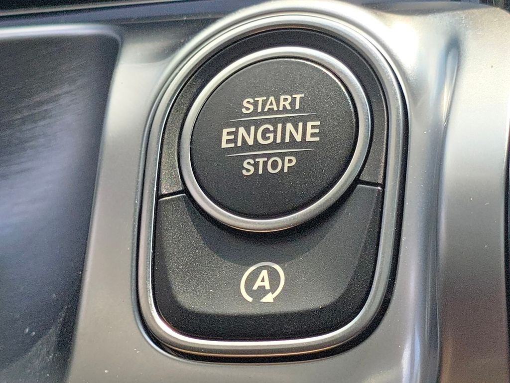 New 2026 Mountain Grey Metallic Mercedes-Benz GLB 250 image 37